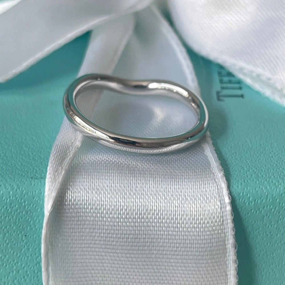 Tiffany & Co. Elsa Peretti Wedding Band in White Gold Diamonds 4.5 NEW $1,300 - Picture 10 of 14